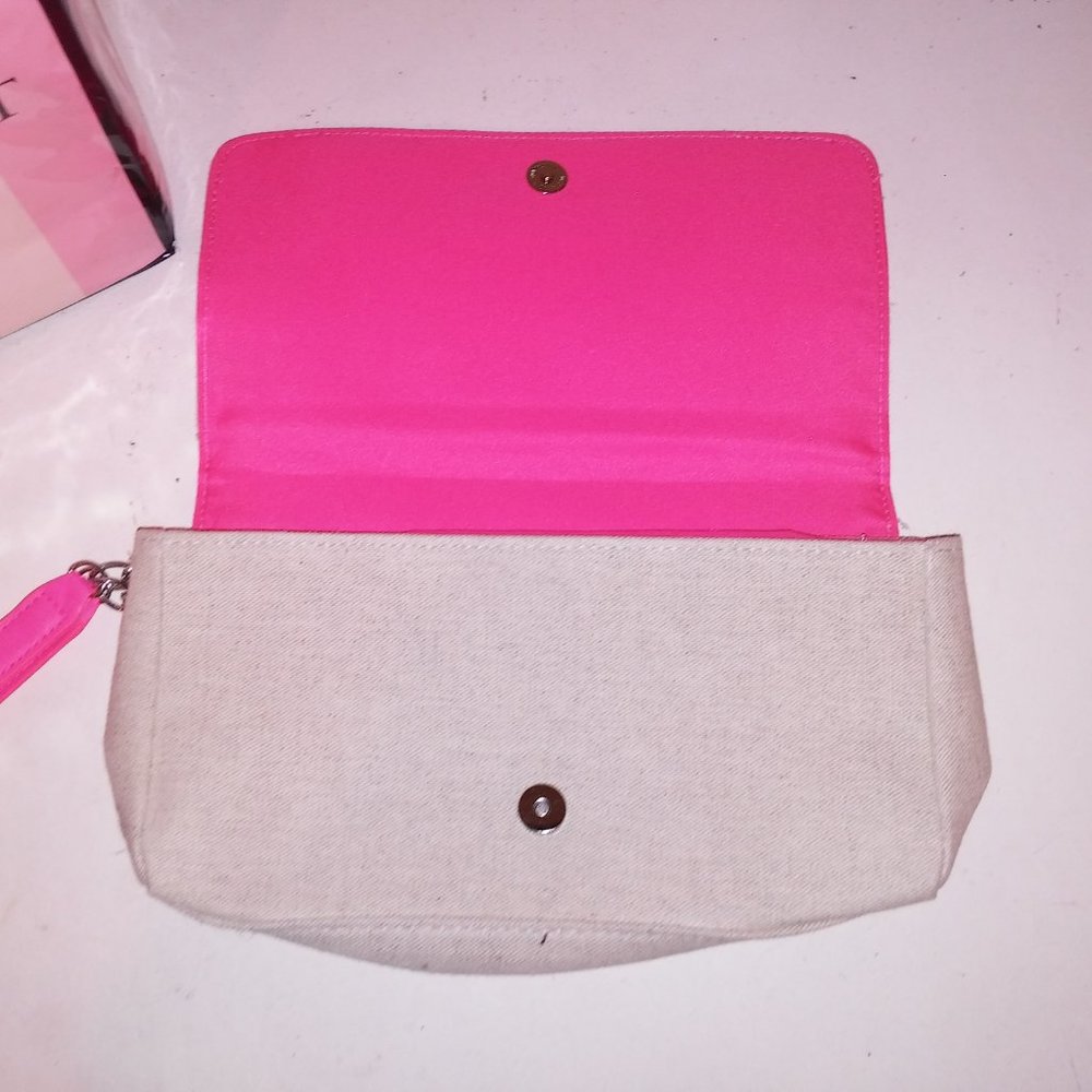 Victoria‎ Secret Wristlet - Picture 6 of 8
